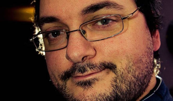 Arfon Edwards is a Medical Secretary and had a desk-based job making his daily life extremely sedentary